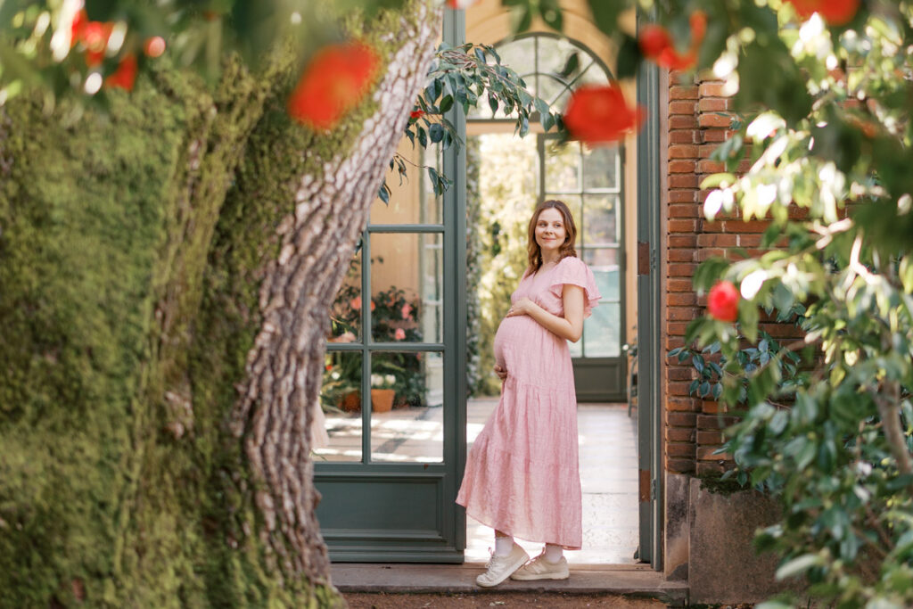 Bay Area Filoli maternity photography session in spring